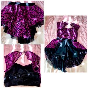 Girl circus master. Size CL. In great condition.